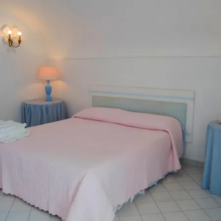 Anacapri Sleeps 16 With Pool Air Con And Wifi *
